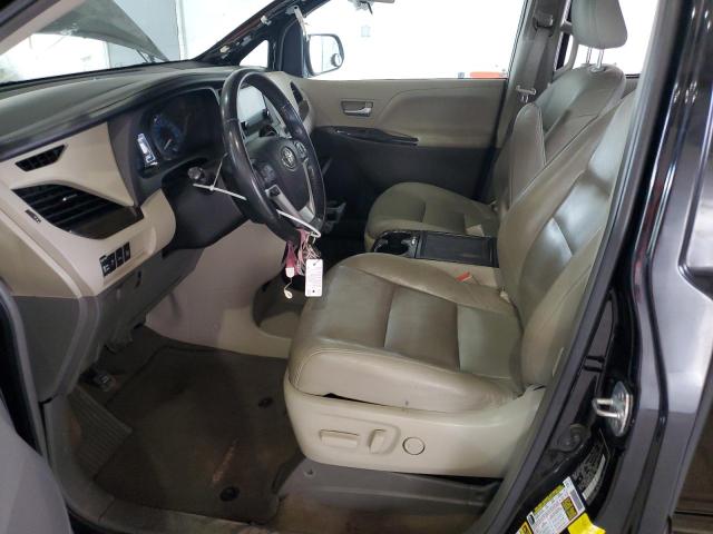 Photo 7 from auction – 2017 TOYOTA SIENNA XLE with VIN 5TDDZ3DC1HS153198