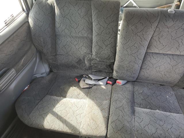 Photo 10 from auction – 2001 CHEVROLET TRACKER LT with VIN 2CNBJ634716926102