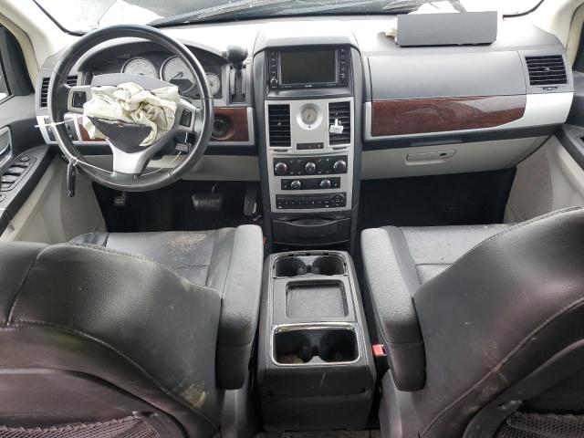 Photo 8 from auction – 2010 CHRYSLER TOWN & COU with VIN 2A4RR8D15AR393736
