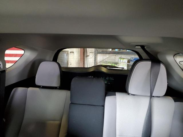 Photo 10 from auction – 2017 TOYOTA RAV4 XLE with VIN JTMRFREVXHJ111000