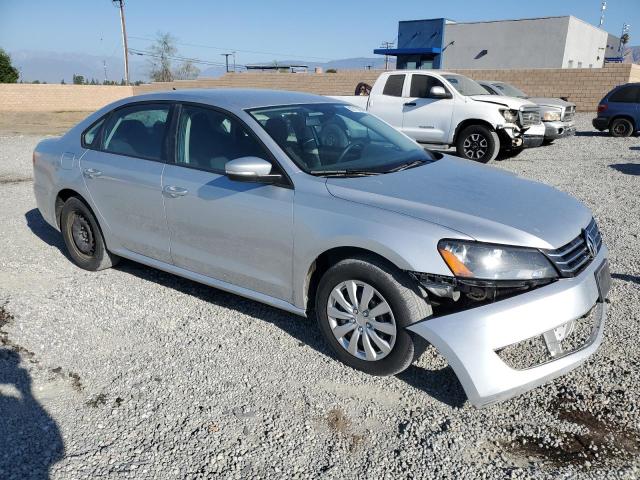 Photo 4 from auction – 2013 VOLKSWAGEN PASSAT S with VIN 1VWAP7A39DC024865