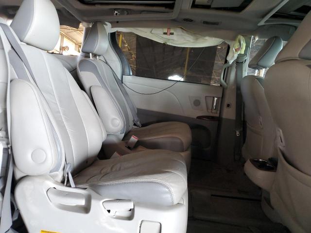 Photo 11 from auction – 2011 TOYOTA SIENNA XLE with VIN 5TDYK3DCXBS110735
