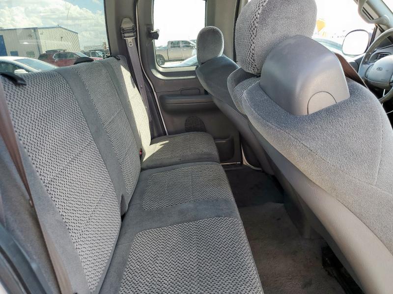 Photo 10 from auction – 2001 FORD F150 with VIN 1FTRX17W21KC65933