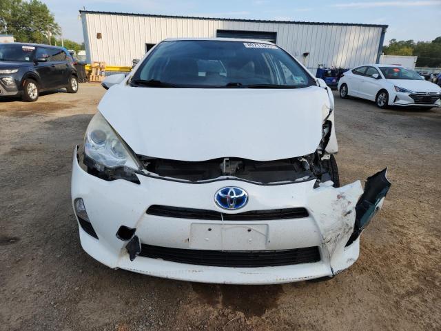 Photo 5 from auction – 2013 TOYOTA PRIUS C with VIN JTDKDTB37D1536823