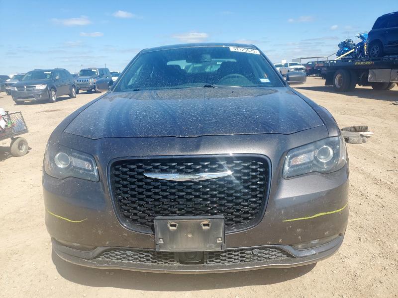 Photo 5 from auction – 2018 CHRYSLER 300 S with VIN 2C3CCABG1JH264169