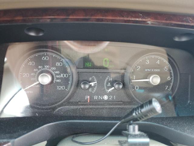 Photo 9 from auction – 2008 LINCOLN TOWN CAR with VIN 2LNHM82V38X648732