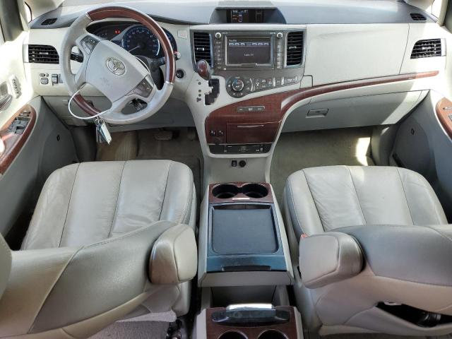 Photo 8 from auction – 2011 TOYOTA SIENNA XLE with VIN 5TDYK3DC8BS019334