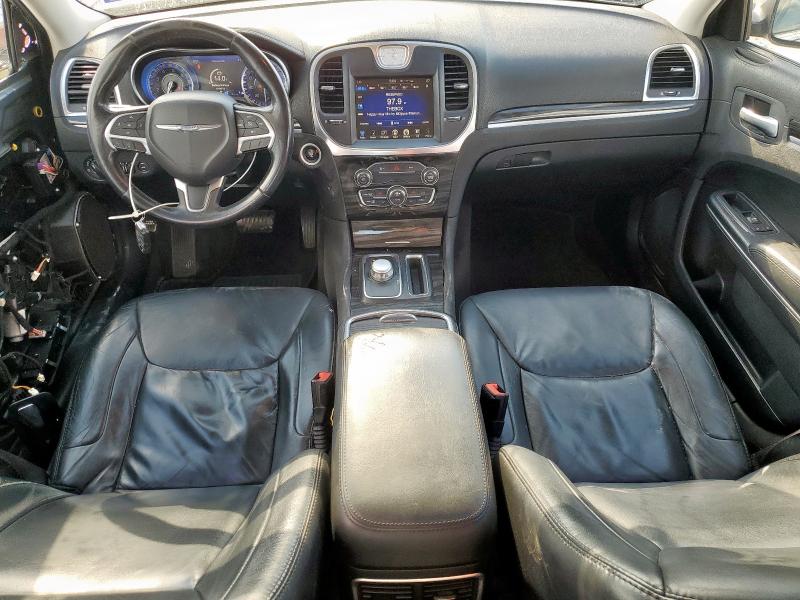 Photo 8 from auction – 2015 CHRYSLER 300 LIMITE with VIN 2C3CCAAG1FH891656