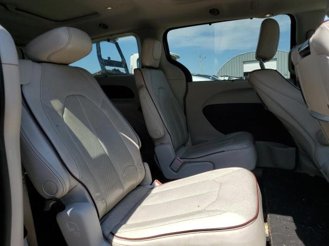Photo 11 from auction – 2017 CHRYSLER PACIFICA LIMITED with VIN 2C4RC1GG8HR643270