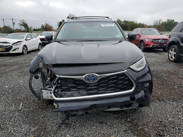 Photo 5 from auction – 2022 TOYOTA HIGHLANDER with VIN 5TDXBRCH8NS551747