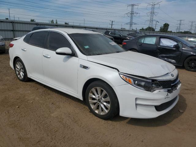 Photo 4 from auction – 2017 KIA OPTIMA LX with VIN 5XXGT4L33HG160984
