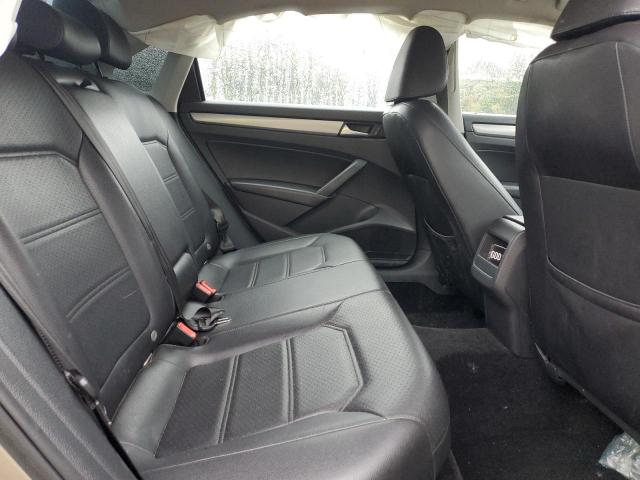 Photo 10 from auction – 2015 VOLKSWAGEN PASSAT S with VIN 1VWAT7A39FC064944