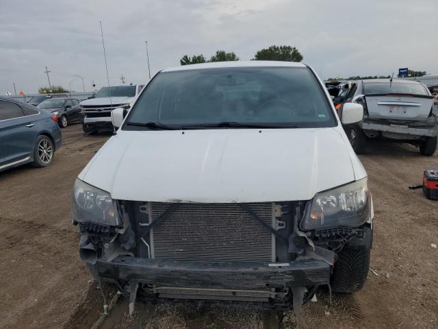 Photo 5 from auction – 2014 CHRYSLER TOWN & COU with VIN 2C4RC1HG7ER412676