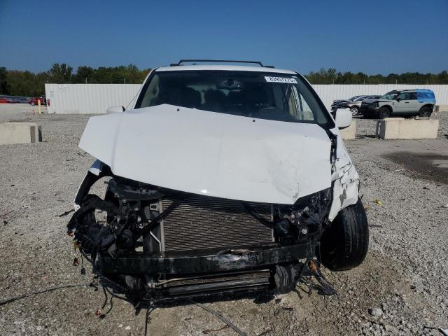 Photo 5 from auction – 2016 CHRYSLER TOWN & COU with VIN 2C4RC1BG2GR290269