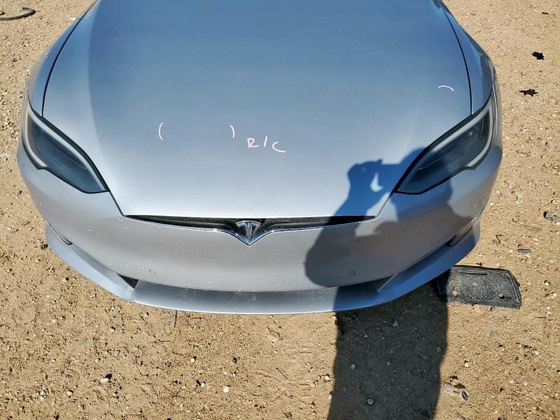 Photo 11 from auction – 2016 TESLA MODEL S with VIN 5YJSA1E46GF141903