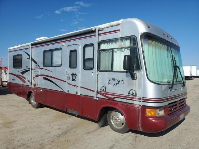 WORKHORSE CUSTOM CHASSIS MOTORHOME 2000 with VIN 5B4LP37J5X3311141 - Photo from auction
