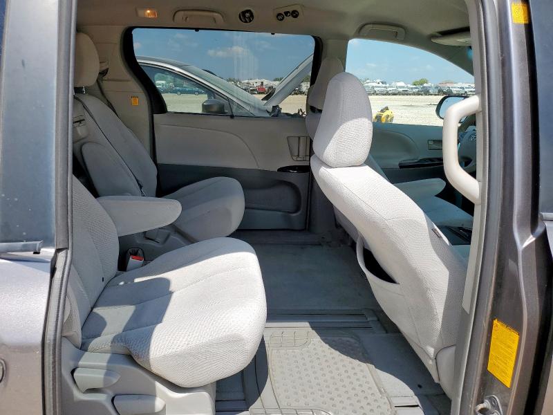 Photo 11 from auction – 2012 TOYOTA SIENNA LE with VIN 5TDKK3DC3CS213910