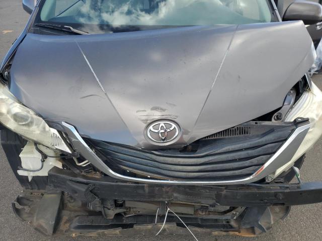 Photo 12 from auction – 2013 TOYOTA SIENNA LE with VIN 5TDKK3DC2DS365145