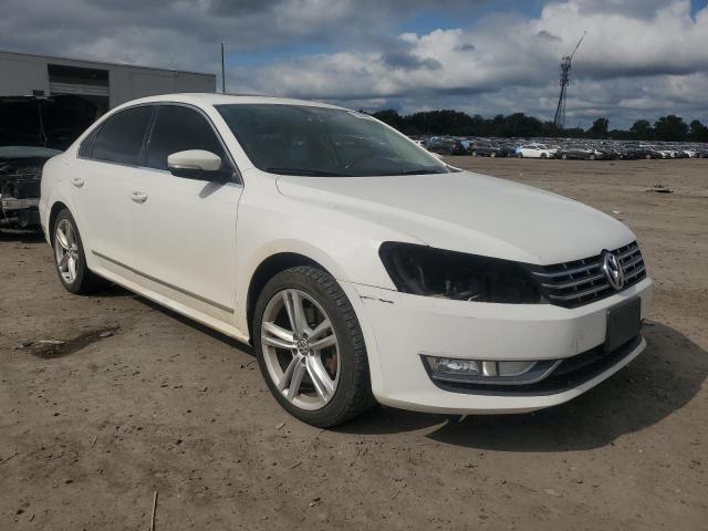 Photo 4 from auction – 2012 VOLKSWAGEN PASSAT SEL with VIN 1VWCM7A3XCC104465