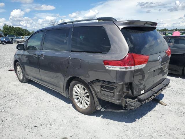Photo 2 from auction – 2014 TOYOTA SIENNA XLE with VIN 5TDYK3DC1ES446987