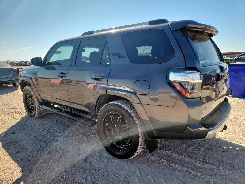 Photo 2 from auction – 2018 TOYOTA 4RUNNER SR with VIN JTEBU5JR4J5533556