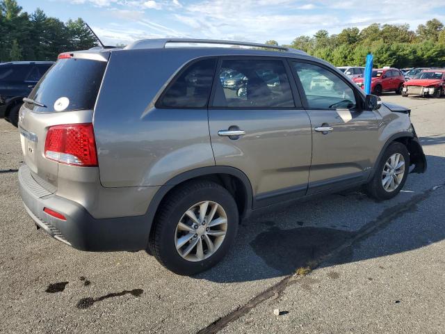 Photo 3 from auction – 2012 KIA SORENTO BASE with VIN 5XYKTDA24CG196904