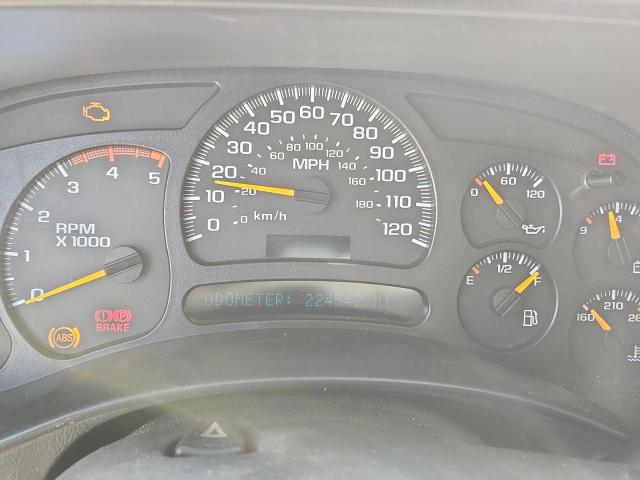 Photo 9 from auction – 2005 CHEVROLET SILVERADO with VIN 1GBJC33295F876875