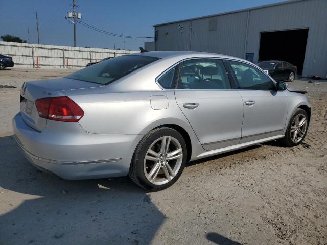 Photo 3 from auction – 2015 VOLKSWAGEN PASSAT SE with VIN 1VWBS7A34FC004741