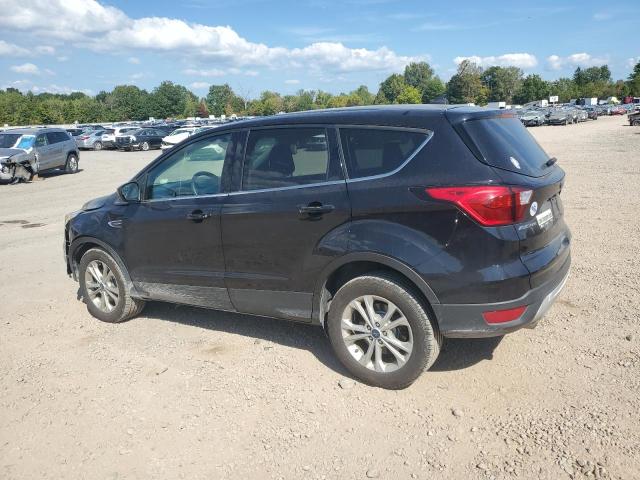 Photo 2 from auction – 2019 FORD ESCAPE SE with VIN 1FMCU9GD0KUB80571