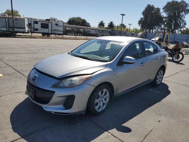 MAZDA 3 I 2013 with VIN JM1BL1UPXD1826724 - Photo from auction