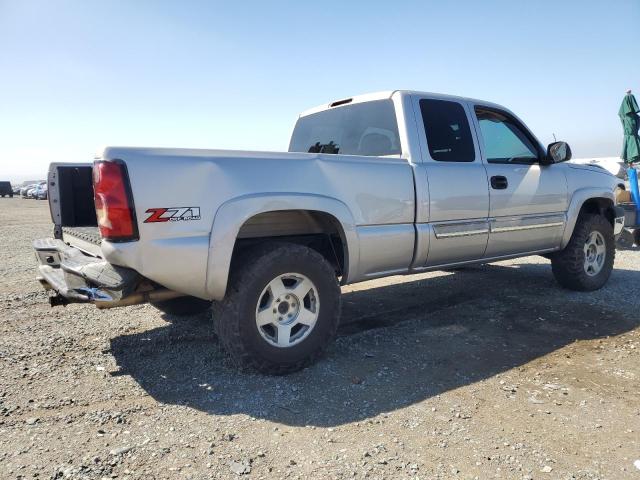 Zdjęcie 3 z aukcji – 2004 CHEVROLET SILVERADO z VIN 2GCEK19T541120678