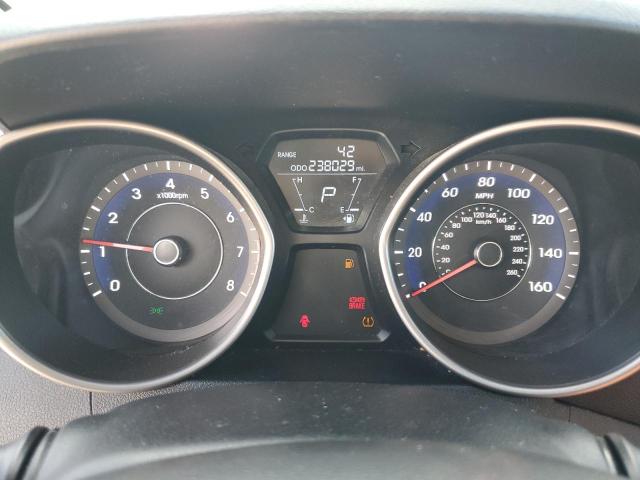 Photo 9 from auction – 2012 HYUNDAI ELANTRA GL with VIN 5NPDH4AE5CH102493
