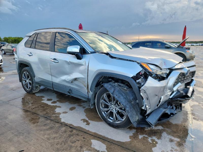 Photo 4 from auction – 2024 TOYOTA RAV4 LIMIT with VIN JTMD6RFV6RD131320