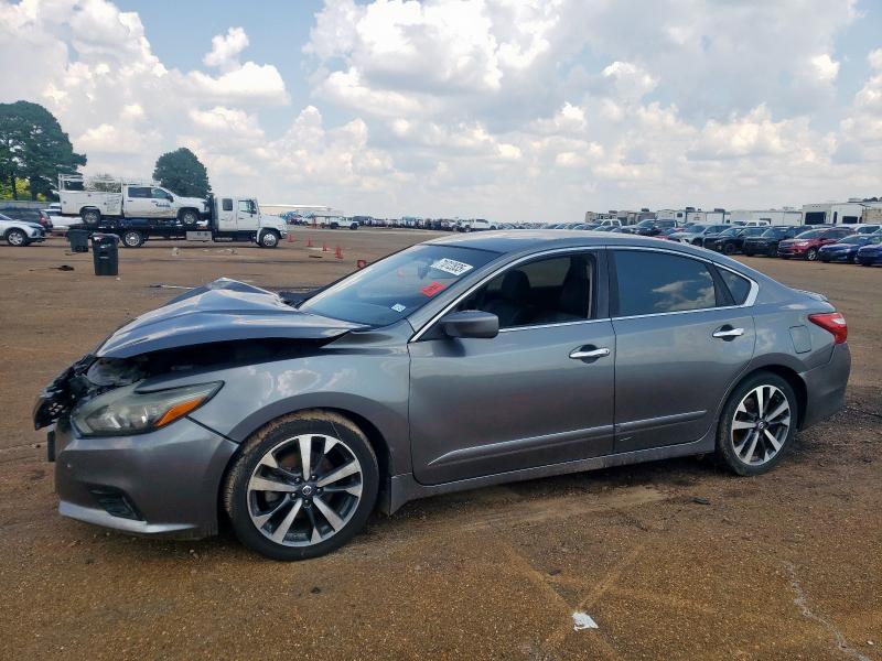 NISSAN ALTIMA 2.5 2017 with VIN 1N4AL3AP5HC111670 - Photo from auction