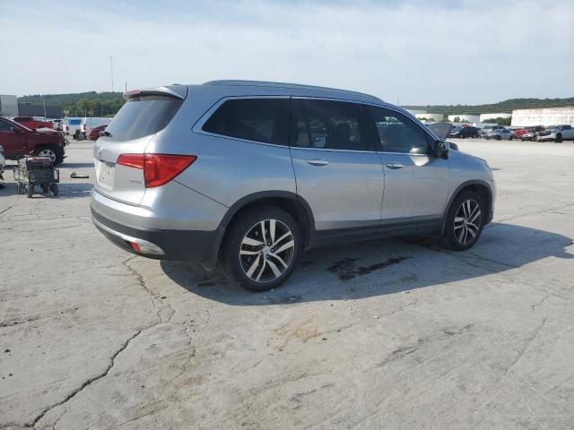 Photo 3 from auction – 2016 HONDA PILOT TOUR with VIN 5FNYF5H99GB037366