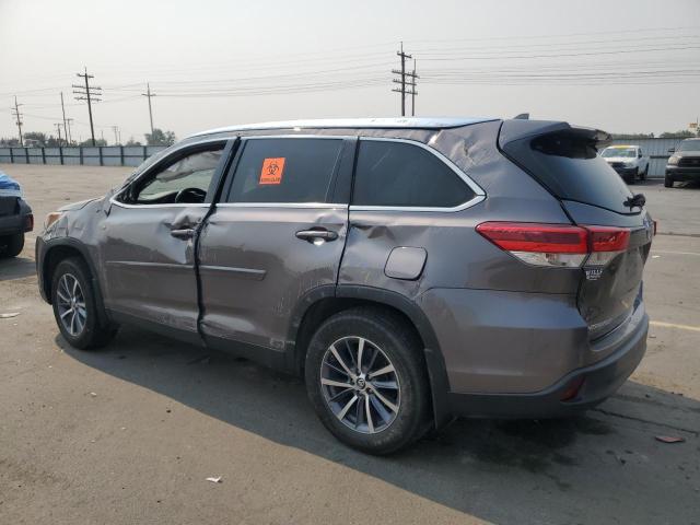 Photo 2 from auction – 2019 TOYOTA HIGHLANDER with VIN 5TDJZRFH1KS933482