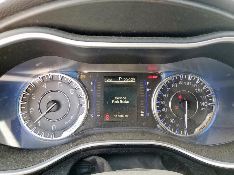 Photo 9 from auction – 2015 CHRYSLER 200 with VIN 1C3CCCAB5FN646124