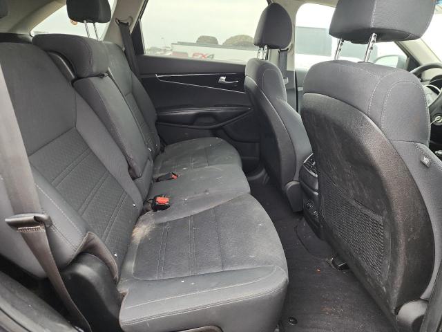 Photo 11 from auction – 2018 KIA SORENTO LX with VIN 5XYPGDA54JG351825