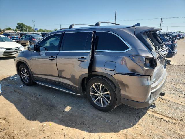 Photo 2 from auction – 2017 TOYOTA HIGHLANDER with VIN 5TDKZRFH4HS512756