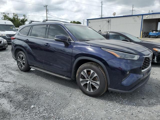 Photo 4 from auction – 2022 TOYOTA HIGHLANDER with VIN 5TDGZRAHXNS541493
