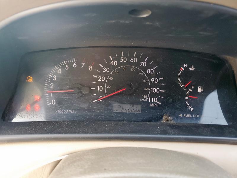 Photo 9 from auction – 2005 TOYOTA COROLLA CE with VIN 1NXBR30E65Z436987