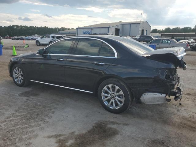 Photo 2 from auction – 2018 MERCEDES-BENZ E 300 with VIN WDDZF4JB6JA465140