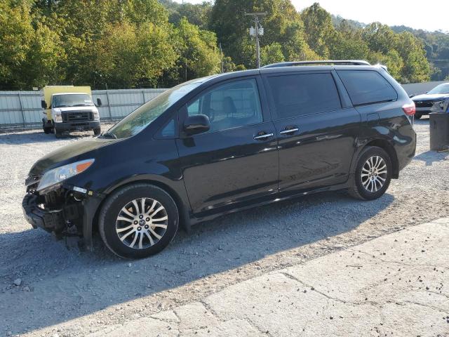 TOYOTA SIENNA XLE 2018 with VIN 5TDYZ3DCXJS957183 - Photo from auction