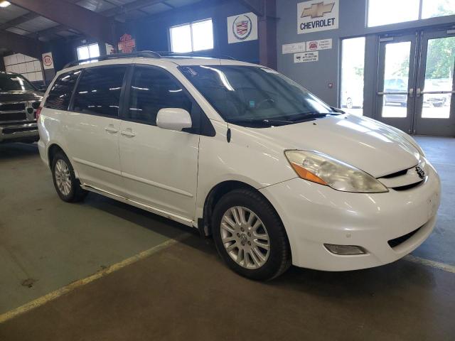 Photo 4 from auction – 2010 TOYT SIENNA XLE with VIN 5TDDK4CC7AS029499