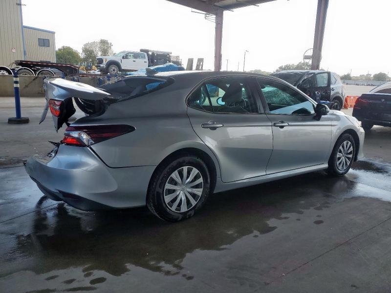 Photo 3 from auction – 2022 TOYOTA CAMRY LE with VIN 4T1C31AK2NU574444