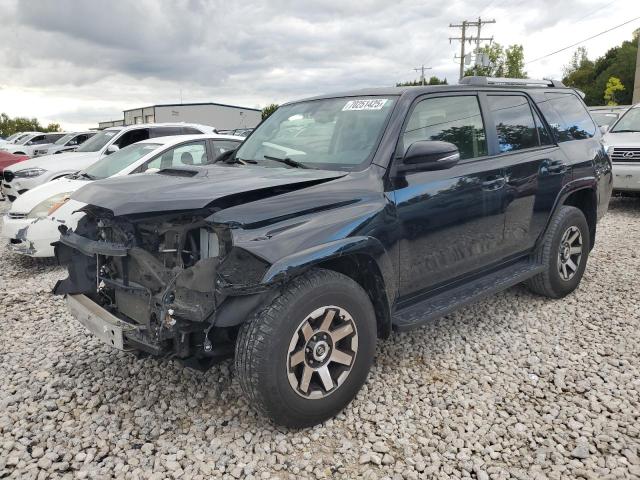 TOYOTA 4RUNNER SR 2018 with VIN JTEBU5JR1J5530095 - Photo from auction
