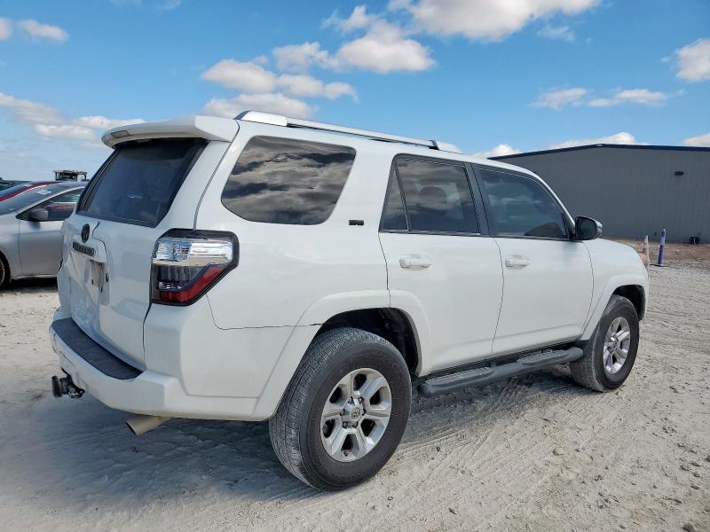 Photo 3 from auction – 2015 TOYOTA 4RUNNER SR with VIN JTEZU5JRXF5086768