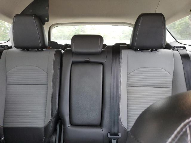 Photo 10 from auction – 2018 FORD ESCAPE SE with VIN 1FMCU9GD5JUA39333