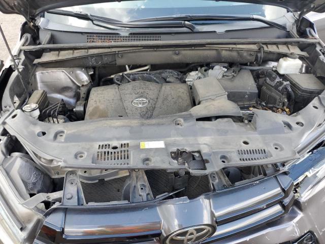 Photo 12 from auction – 2019 TOYOTA HIGHLANDER with VIN 5TDKZRFH3KS574527