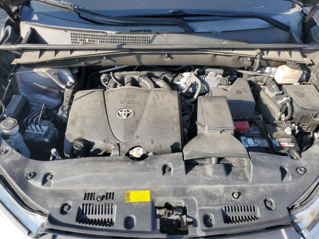 Photo 12 from auction – 2018 TOYOTA HIGHLANDER with VIN 5TDJZRFH2JS826553